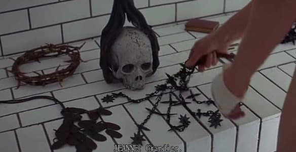 Background picture of Valerie Damiana 