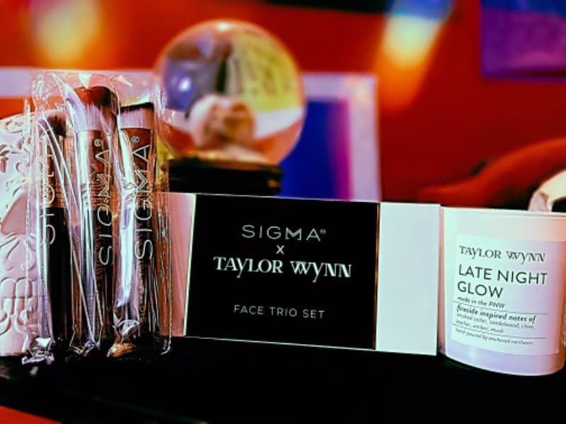 Background picture of MrsBeatleJuice