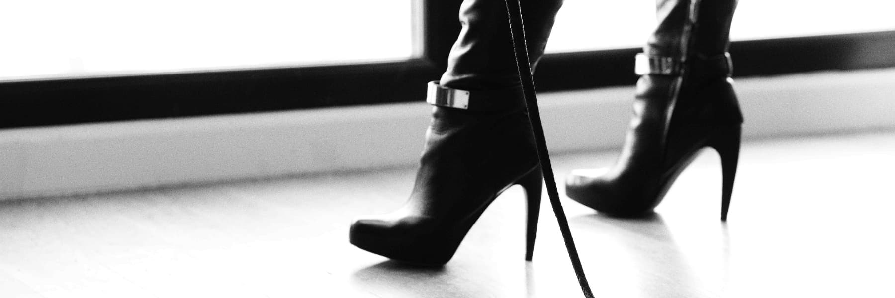 Background picture of Goddess Aviva