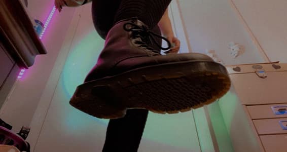 Background picture of Kerri Queen