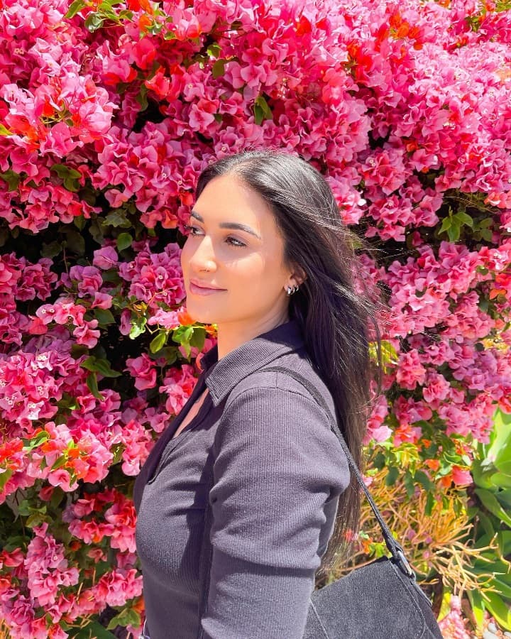 Background picture of Alanah