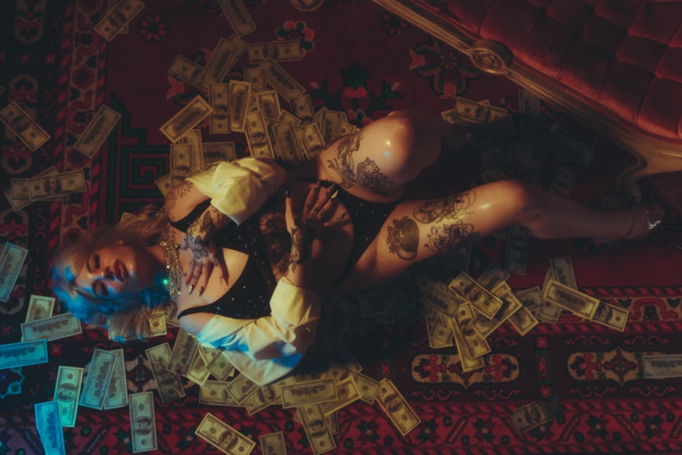 Background picture of Lil Moore