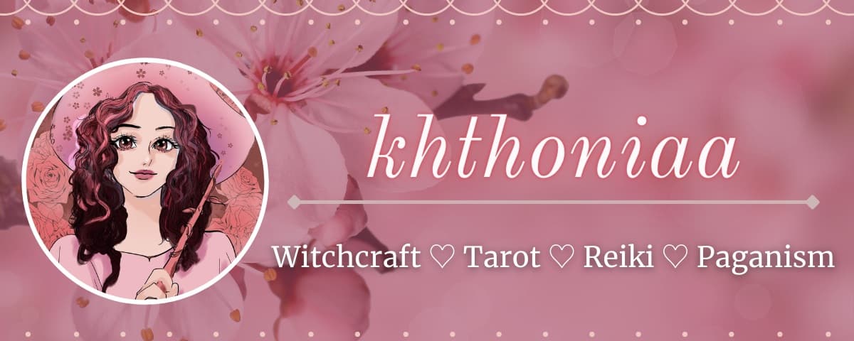 Background picture of khthoniaa (she/they/fae)