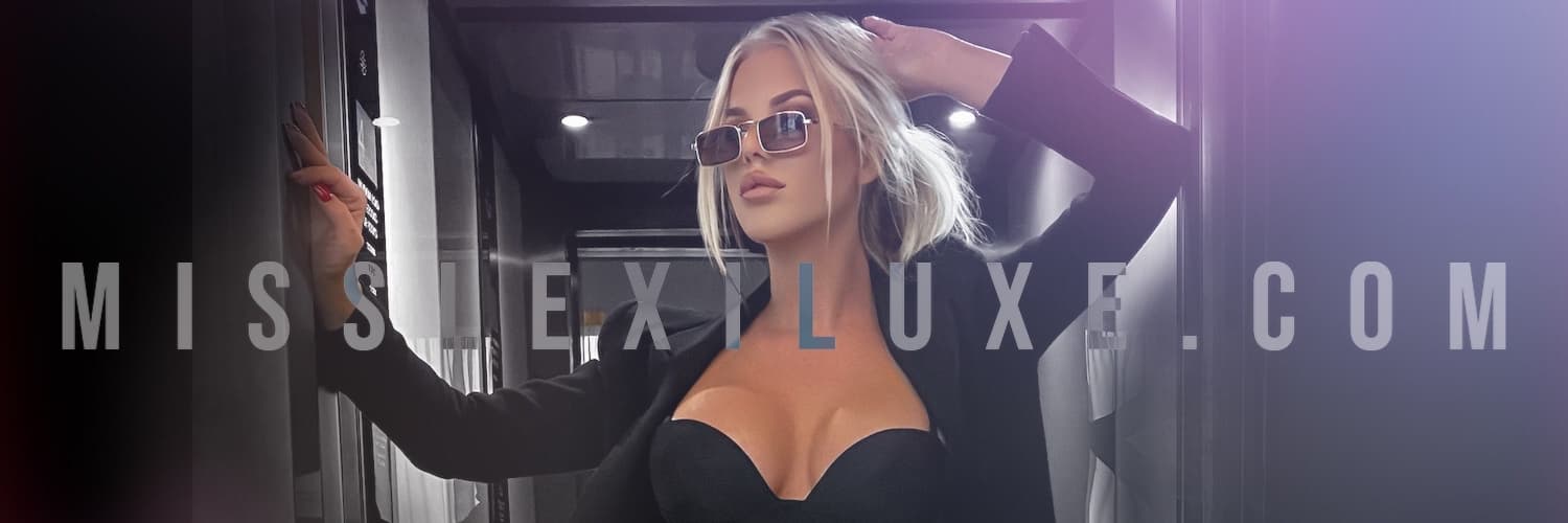 Background picture of Lexi Luxe