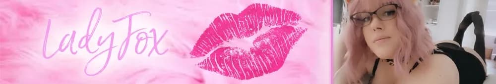 Background picture of LadyFoxx90