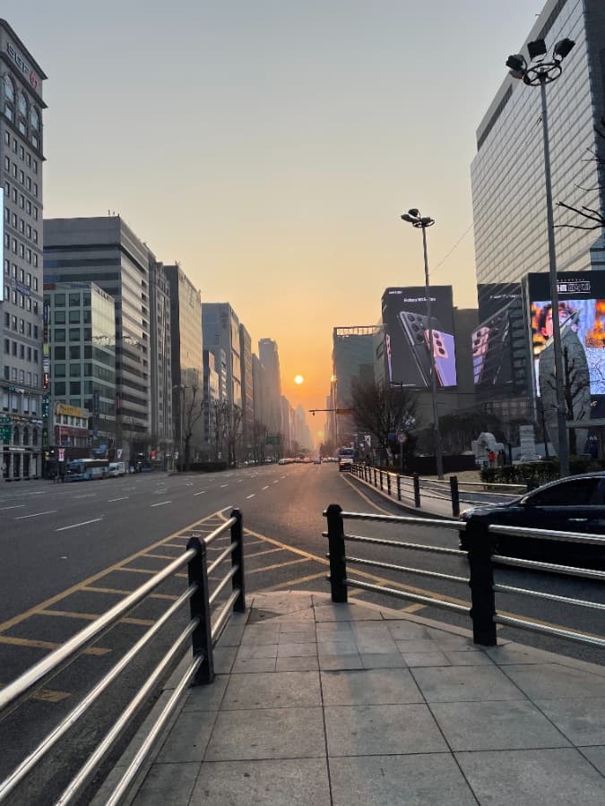 Background picture of Feisty