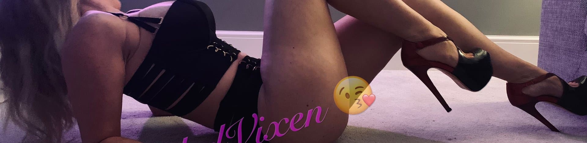 Background picture of HeeledVixen